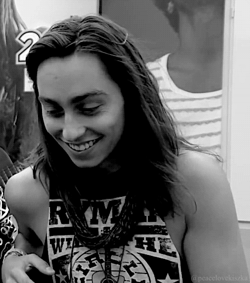 peacelovekiszka: x