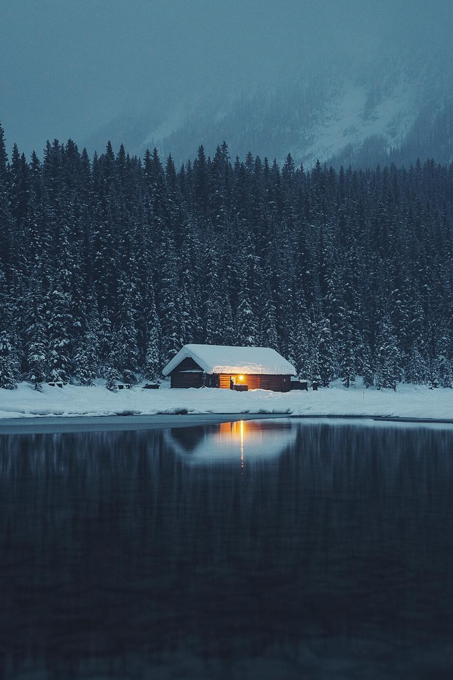 banshy:  Lake Louise // Johan Lolos  