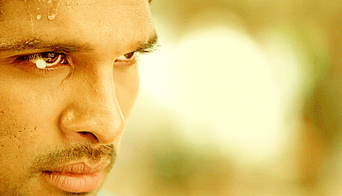 tollywoodprema:  Son of Sathyamurthy trailer X