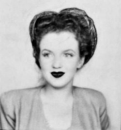 :  15 year old Norma Jeane Baker (Marilyn