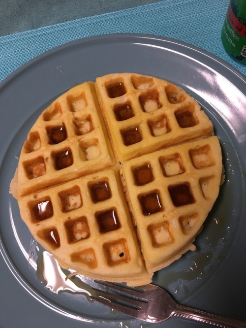 tahthetrickster:tahthetrickster:i just love wafflesidk what yalls problem with waffles is, im just r