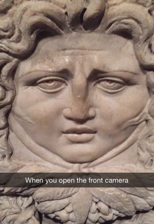 meme-spot:When you open the front camera