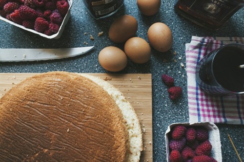 Tiramisu cake with raspberries