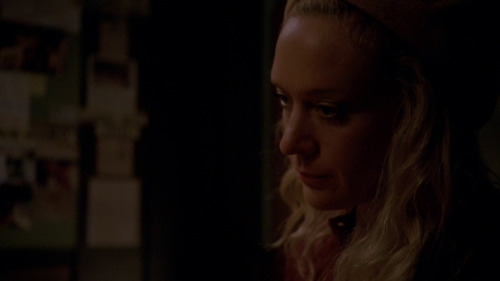 Screen caps of Chloë Sevigny in American Horror Story: Hotel episode 5.03 &ldquo;Mommy&rdquo;.More: 