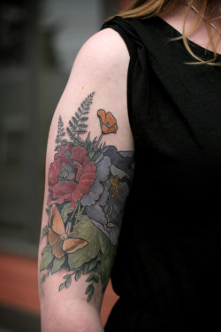 fuckyeahtattoos:  cover up tattoo by alice