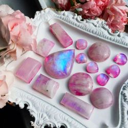 uyesurana:  iridescent &amp; classy crystals