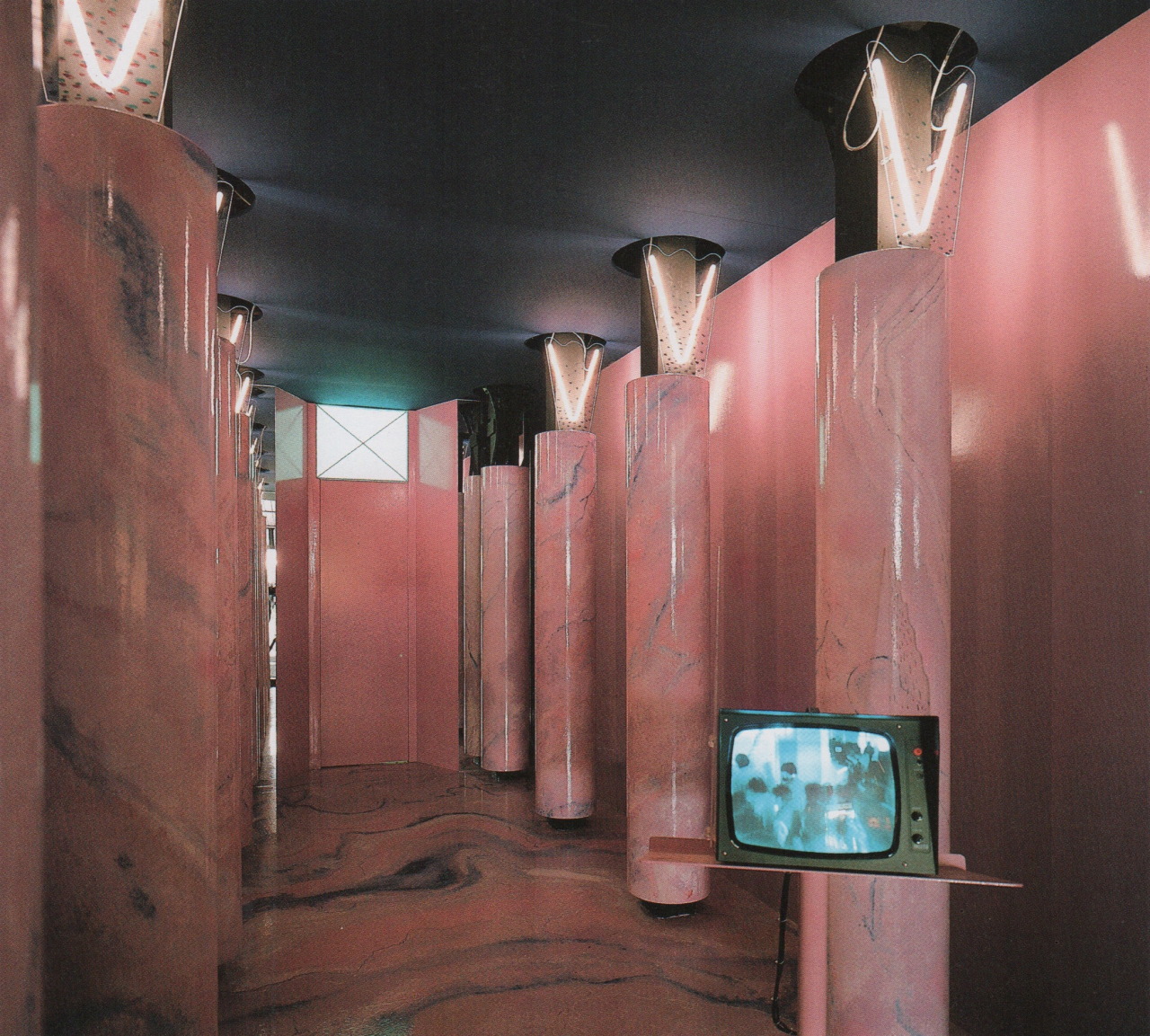 palmandlaser:  From “Light: The Complete Handbook of Lighting Design” (1986)