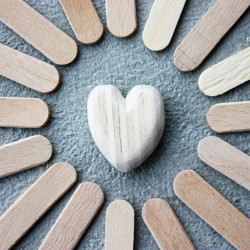 prettylittlepieces:  DIY Wooden Heart