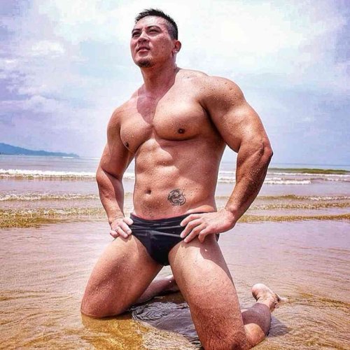 Big... Bigger... Biggest..!!