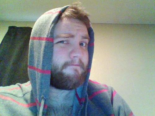 fuzzybooh:  azachontitan:  Hair lookin’ a mess and I don’t care at all  No one cares, you’re hot anyway! ^^