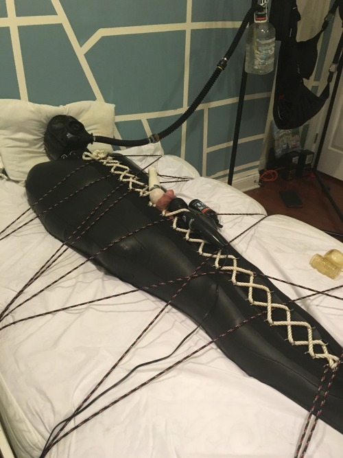 rubberelectropoppers:  Superb Sunday night work on me, thanks @mykinklife and @strugglepup 