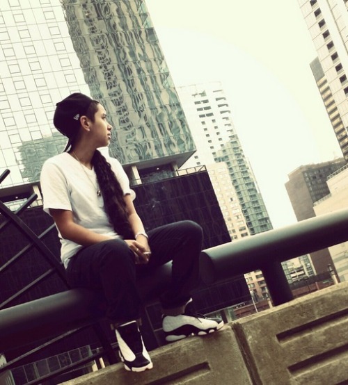 monikamorty:  Chillin in the city