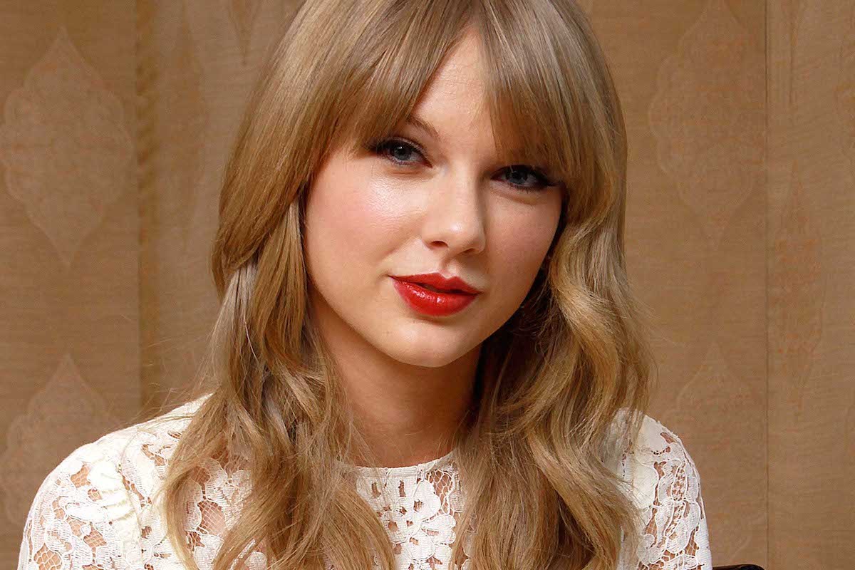 Taylor Swift Should Be My Girlfriend