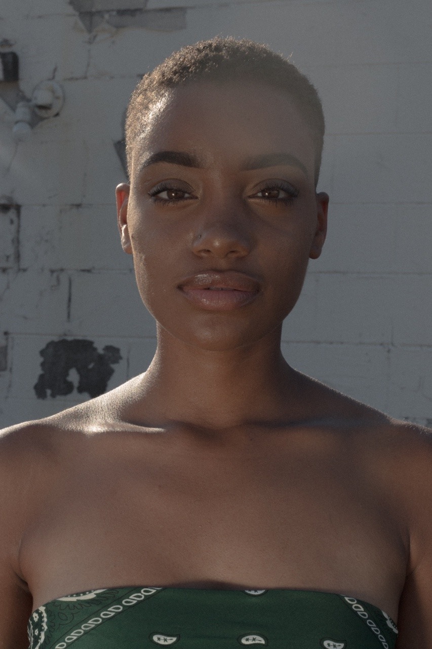 enlightenedsilverking:  ardentlydes:  happy blackout.  Omg you’re gorgeous 😍
