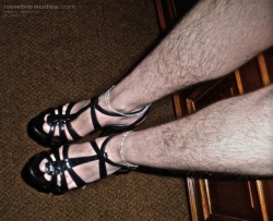 Ankle bracelets on hairy legs is, to me,