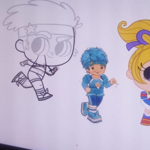 Blue Buddy inking.It’s going to be the last preview for the rainbow kids( I still need to ink-