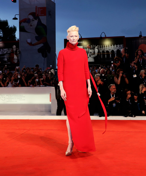 carpetdiem:TILDA SWINTON‘Suspiria’ Première at the 75th Venice Film Festival, Italy (September 1, 20