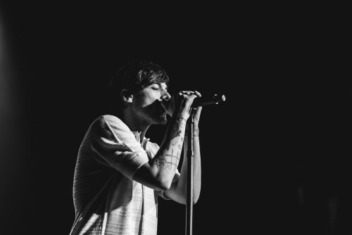 lthqs:Louis performing at Live. Life. Love: Concert for Suicide Prevention by Tyler Craye