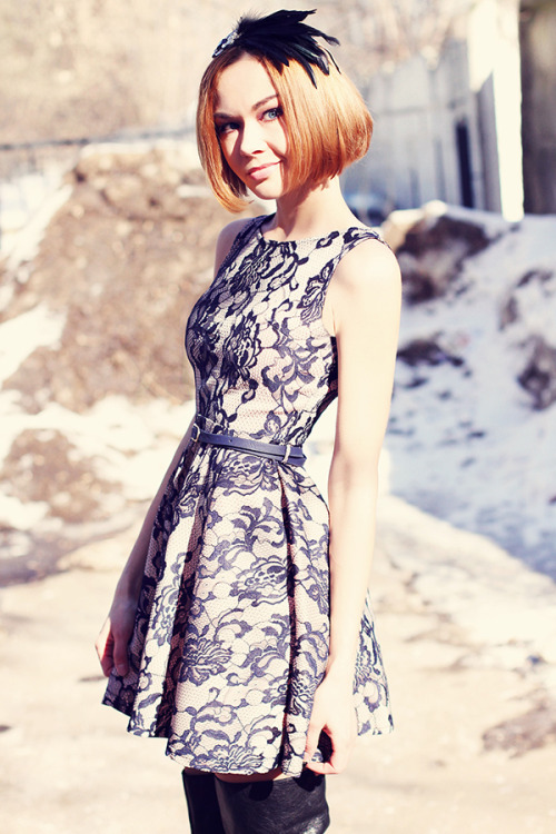 Fashion blogger Lidia Frolova from gvozdishe.com in an AX Paris lace dress and Topshop over-the-knee