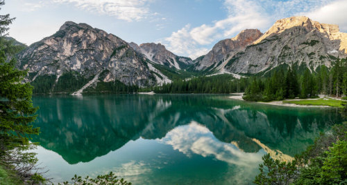 Photography by Visioni ItalianeLocation:  Lago di Braies, Alto Adige Südtirol, Italy If you enjoy it