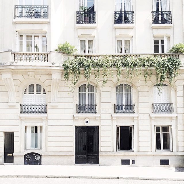 via *** @parisinfourmonths***