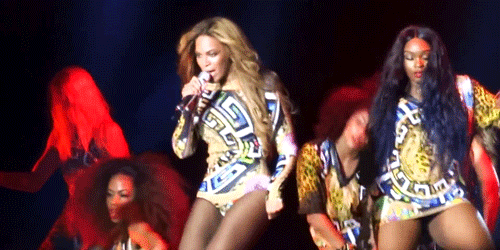 bowielovesbeyonce:  guh   Everytime I see a woman move her hips like this my mind