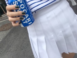 sadbutstillhorny:  *: looking for more pale? *: