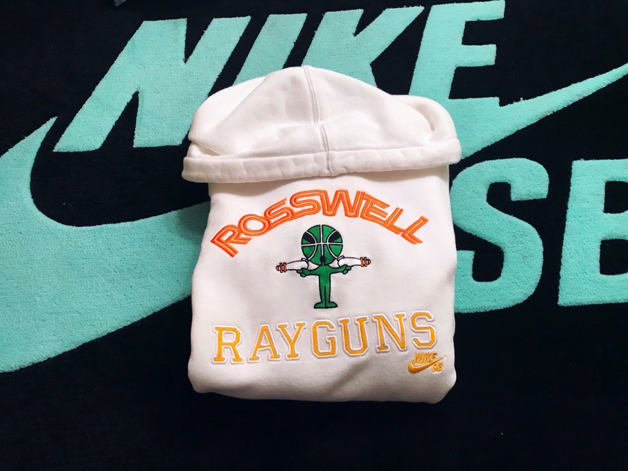 roswell rayguns hoodie