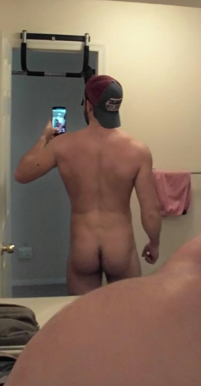 brainjock:  All-America hairy stud. While he doesn’t have a hung dick, I bet he still beat the pussy up with that straight cock.