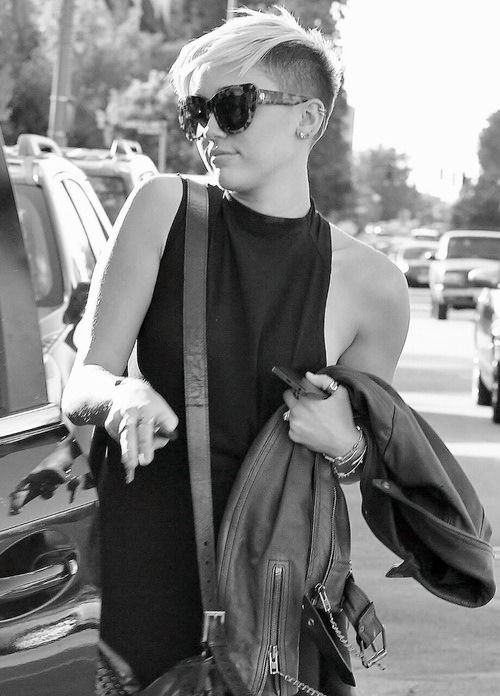 hauteinnocence:  Miley Cyrus 
