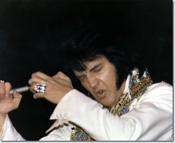 time-slipsaway:  Nov 28, 1976 – Elvis Presley Cow Palace, San Francisco, Ca.