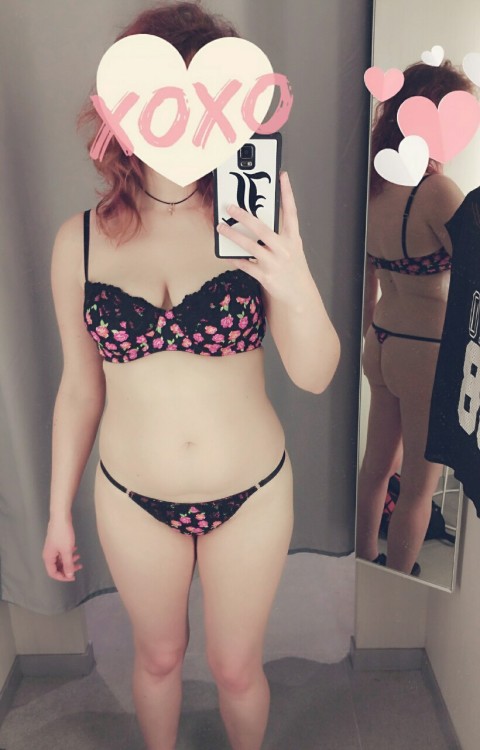 Porn photo tartecerise:  More dressing rooms should