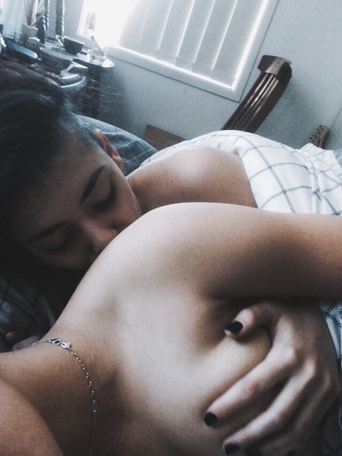 the-inspired-lesbian:  Love & Lesbians 