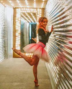 hot-celebrity-feet:  Lindsey Stirling