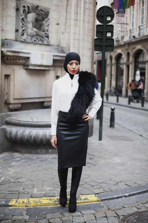 A Moroccan in Belgium adorning a style that I was informed is very exemplary of Antwerp hijab style.
