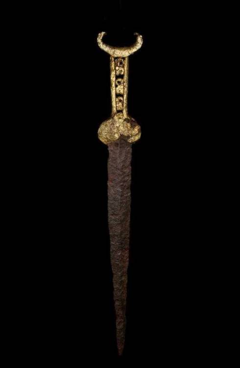 Scythian iron dagger with gold plated handle, Black Sea region, 6th century BC.from Karabela Auction