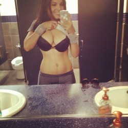 selfshot-teenagers:  Follow me http://selfshot-teenagers.tumblr.com/