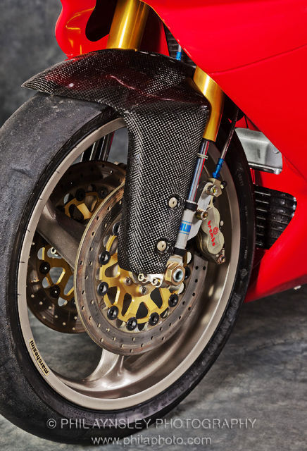 itsbrucemclaren - — Ducati  1995 572 Supermono ——–