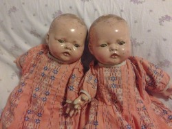 timidflower:  Babydoll twins from the 1920’s.