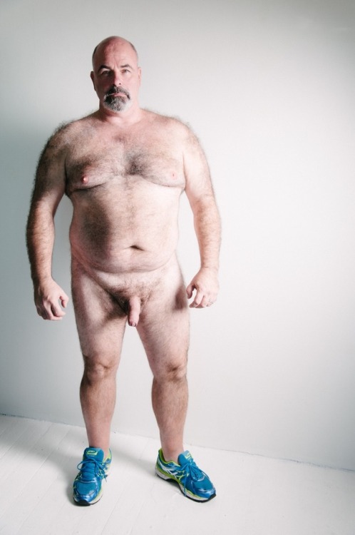 skinnyfatboy: Sexy Dad Just a little to hairy for m4