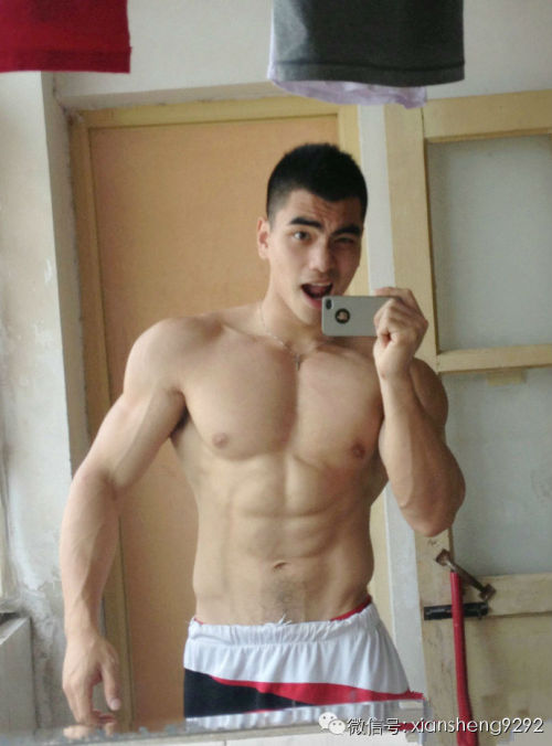 Sex melaninmuscle: Jacky Liang and the selfie pictures