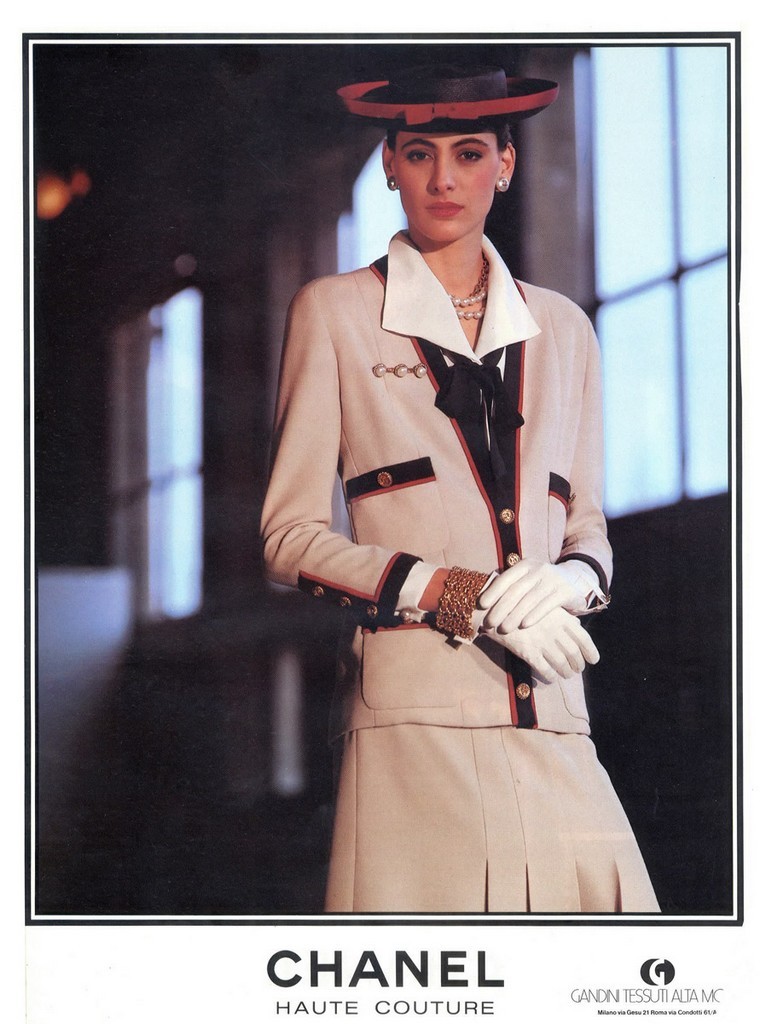 CHANEL 1989 SPRING SUMMER CATALOGUE INÈS DE LA FRESSANGE – The