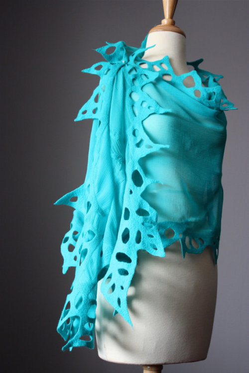 thormal:positivemotivation:Felted Scarf Creations by VitalTemptationかわいい！colbertgimme.gif