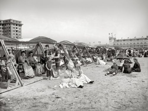  Atlantic City, New Jersey, 1904. “On the beach.” Source: Detroit Publishing Co #victori