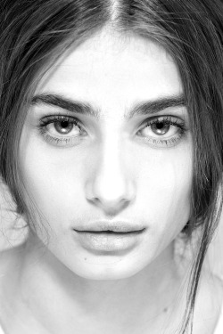 runwayandbeauty:  Taylor Marie Hill - Beauty