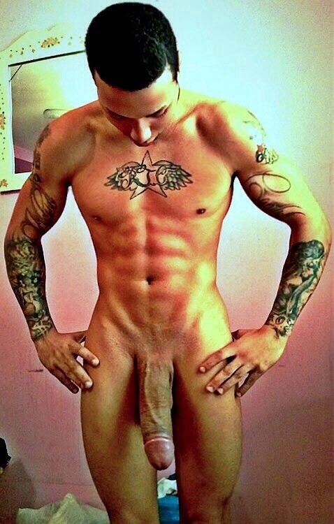 hungdownunder:  For more hot guys, follow me at:http://hungdownunder.tumblr.com/