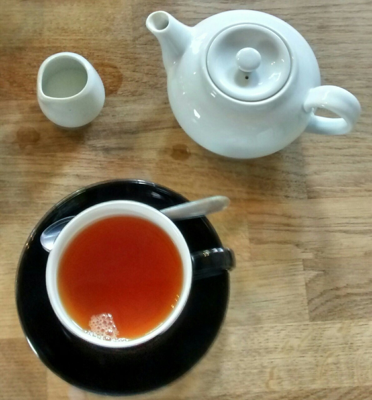 soft-pajamas:  Went to a café today with a friend and had some Earl gray