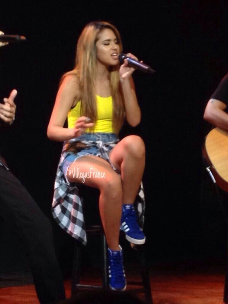 jasminev-news:  June 25th: (more) Jasmine performing at “House Of Blues” in Los