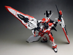 gunjap:  WORK REVIEW: P-Bandai MG 1/100 GUNDAM ASTRAY TURN RED painted build, many imageshttp://www.gunjap.net/site/?p=332987