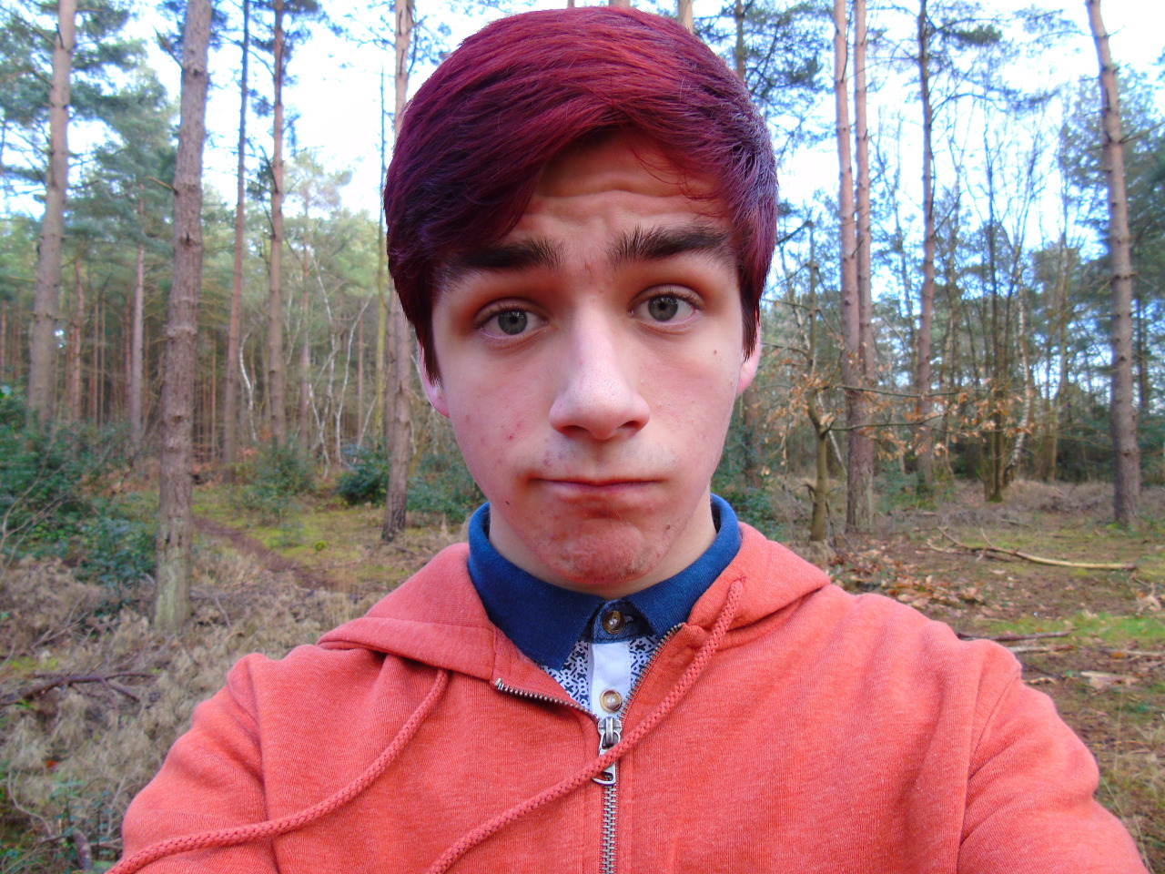 rock&ndash;me&ndash;sideways:Took some selfies in the woods :)